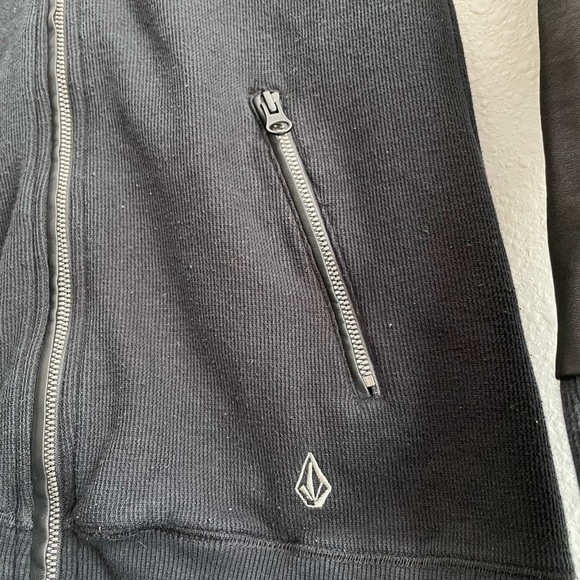 Volcom Jacket - Picture 3 of 6